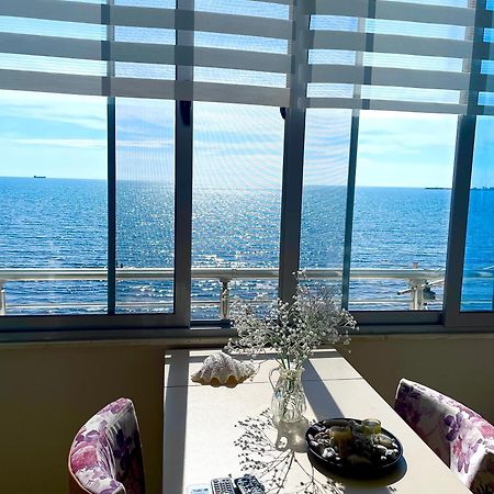 Cozy Beachfront Room Дуррес Экстерьер фото